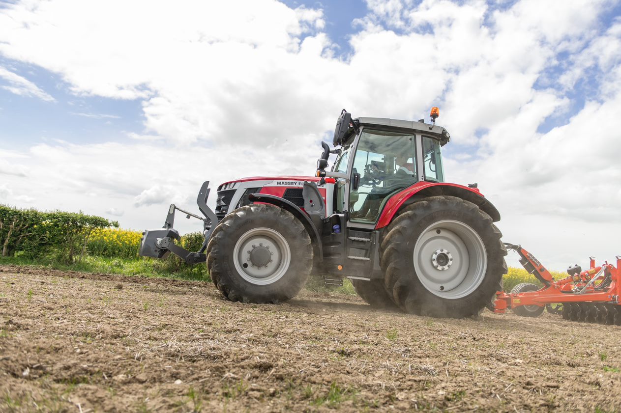 Massey Ferguson MF 6S.180 Dyna-VT Exclusive - Front hydraulic equipment 